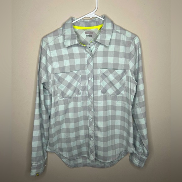 Pearl Izumi Tops - Pearl Izumi Women’s Rove Long Sleeve Flannel Button Up Ice Blue / Fog Plaid Sz M